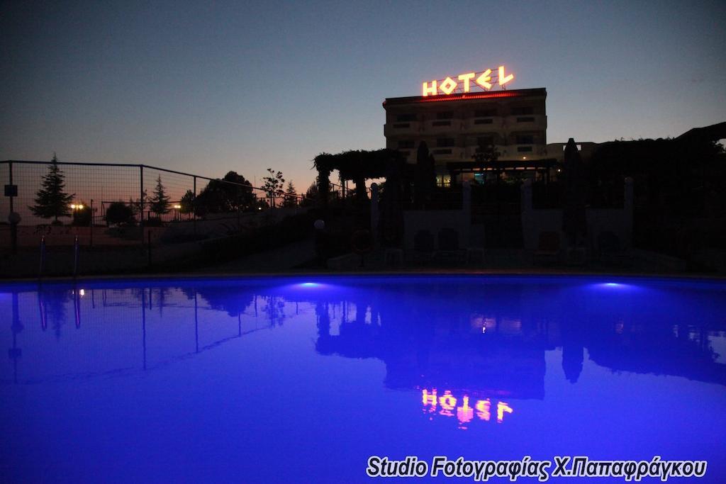 Alexander Hotel سيرس المظهر الخارجي الصورة